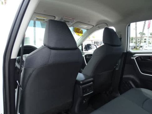 Certified 2025 Toyota RAV4 LE AWD/4WD image 22