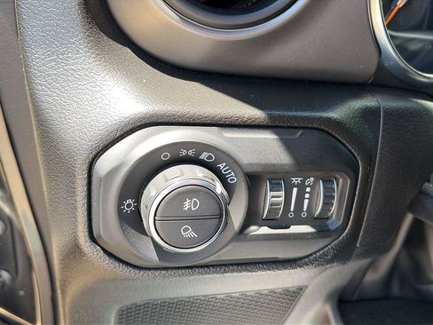 Used 2022 Jeep Gladiator Sport AWD/4WD image 19