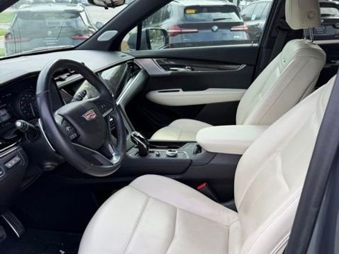 Used 2021 Cadillac XT6 Sport AWD/4WD image 6
