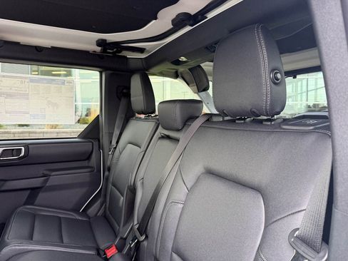 New 2025 Ford Bronco Badlands image 12