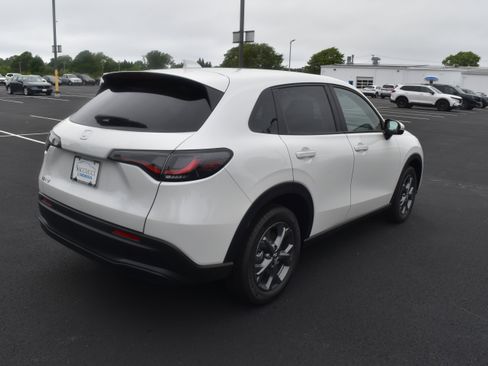 New 2026 Honda HR-V LX image 3