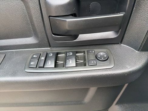 Used 2014 RAM 1500 ST w/ SXT Appearance Group AWD/4WD image 11