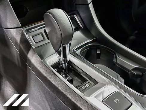 New 2026 Subaru Ascent Premium AWD/4WD image 17