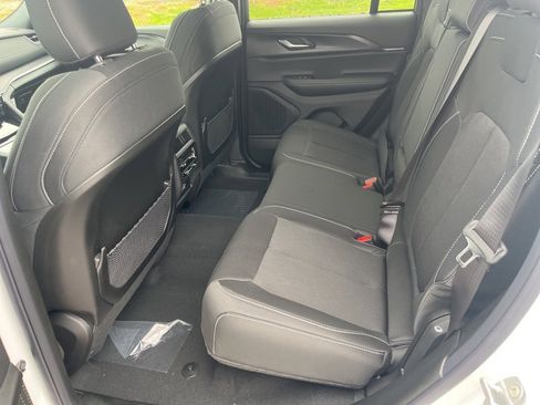 New 2025 Jeep Grand Cherokee Laredo X image 16