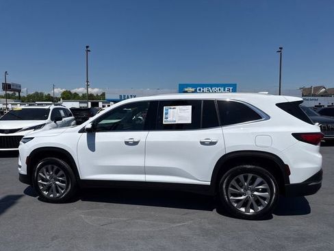 Used 2025 Buick Enclave Preferred FWD image 6
