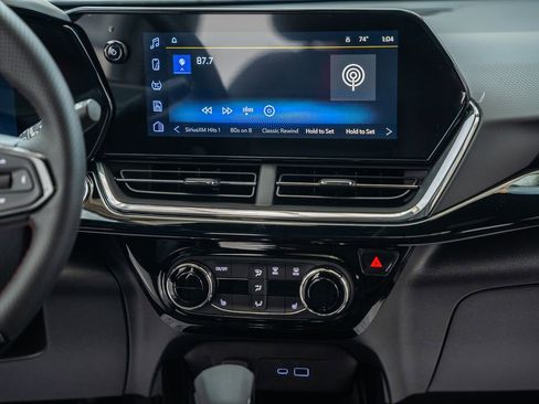 New 2026 Chevrolet Trax RS w/ Sunroof Package FWD image 21