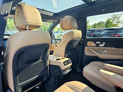Certified 2025 Mercedes-Benz GLS 580 4MATIC image 28