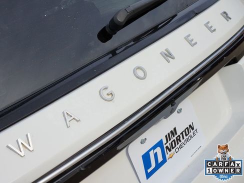 Used 2024 Jeep Wagoneer Series II image 14