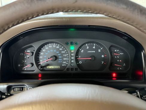 Used 2000 Toyota Land Cruiser AWD/4WD image 19