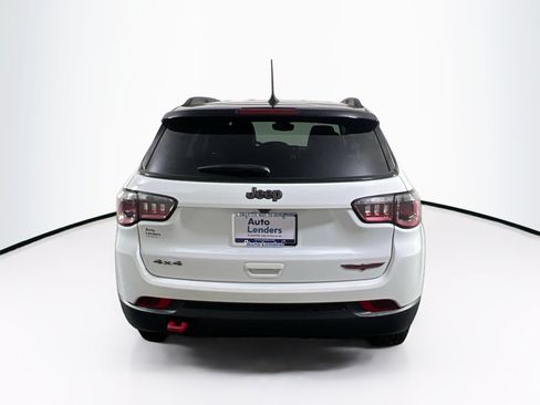 Used 2022 Jeep Compass Trailhawk w/ Trailhawk Convenience Group AWD/4WD image 6