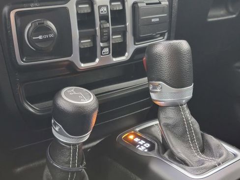 Certified 2021 Jeep Wrangler Unlimited Sahara image 27