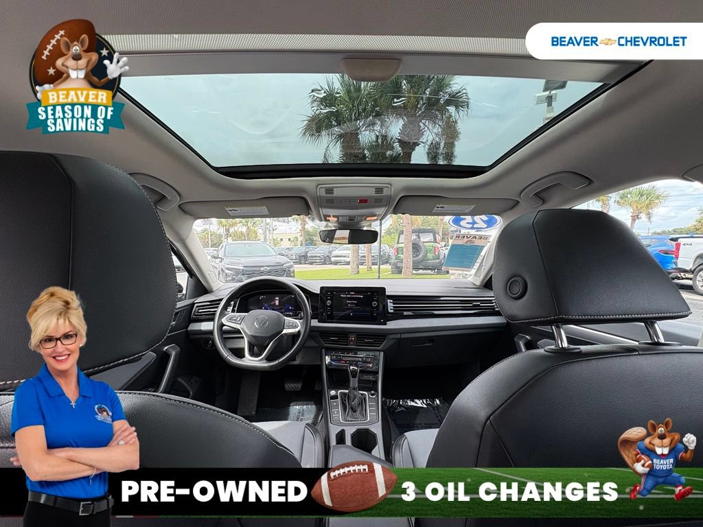 Used 2025 Volkswagen Jetta SE FWD image 15