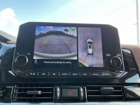 Used 2025 Nissan Pathfinder Platinum w/ Cargo Package image 34