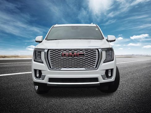 Used 2024 GMC Yukon Denali AWD/4WD image 18