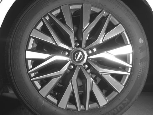 Used 2025 Nissan Altima 2.5 SV FWD image 14