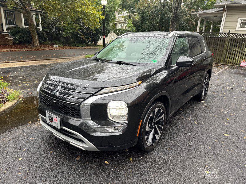 Used 2022 Mitsubishi Outlander SEL FWD image 3