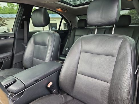 Used 2011 Mercedes-Benz S 550 image 24
