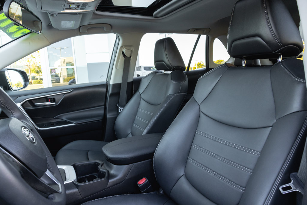 Certified 2023 Toyota RAV4 XLE Premium FWD image 11