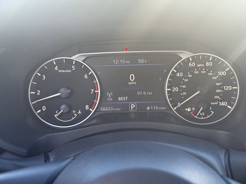 Used 2024 Nissan Altima 2.5 SV image 12