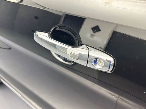 Used 2017 Ford Explorer Limited image 38