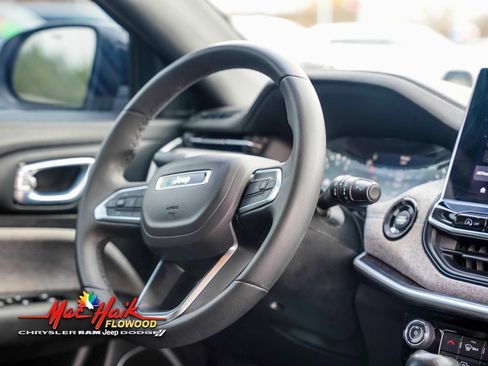 Used 2024 Jeep Compass Latitude image 8