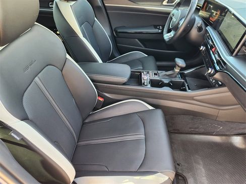 New 2025 Kia K5 GT-Line image 9