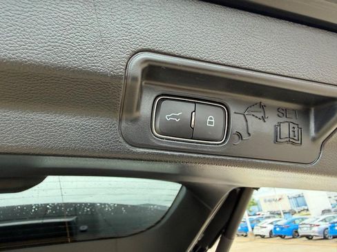 Used 2022 Ford Explorer XLT w/ Equipment Group 202A AWD/4WD image 5