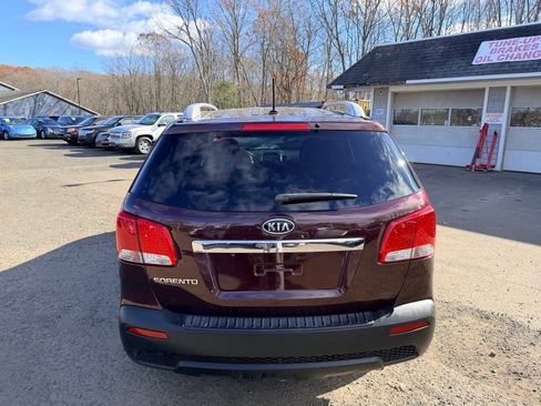 Used 2013 Kia Sorento LX w/ Convenience Pkg image 10
