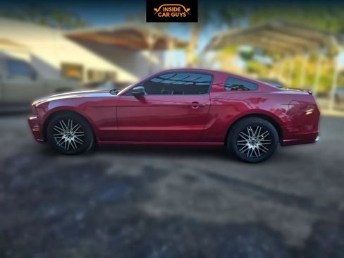 Used 2013 Ford Mustang Coupe image 2