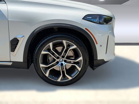 Certified 2025 BMW X5 xDrive40i w/ Premium Package AWD/4WD image 12