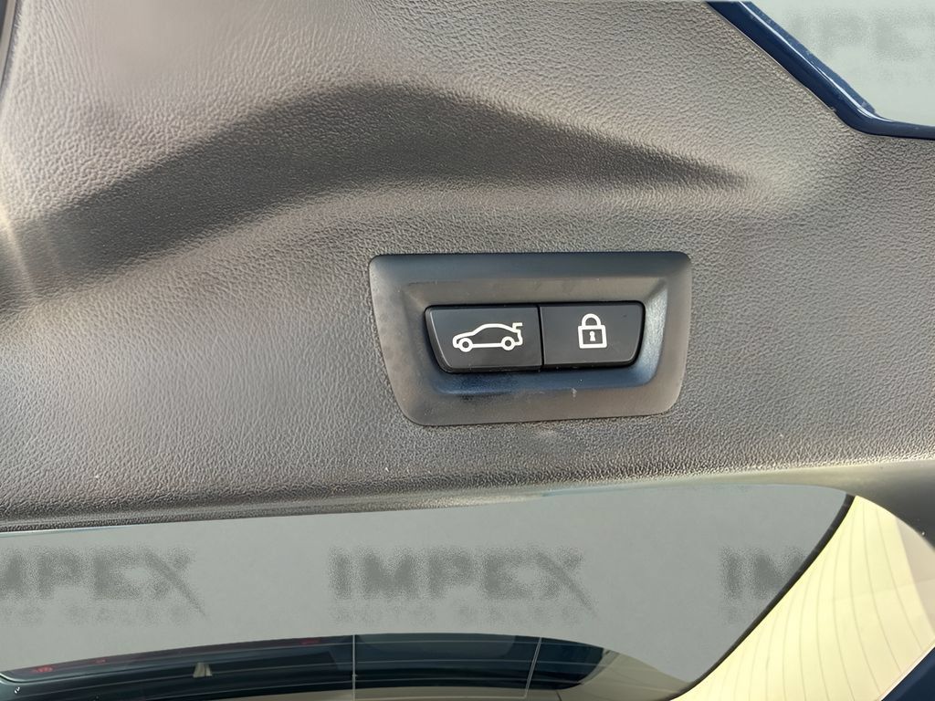 Used 2021 BMW X7 xDrive40i w/ Premium Package AWD/4WD image 27