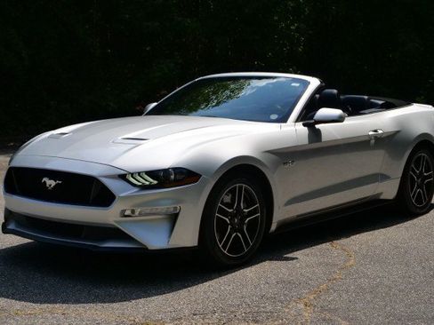 Used 2018 Ford Mustang GT Premium RWD image 6