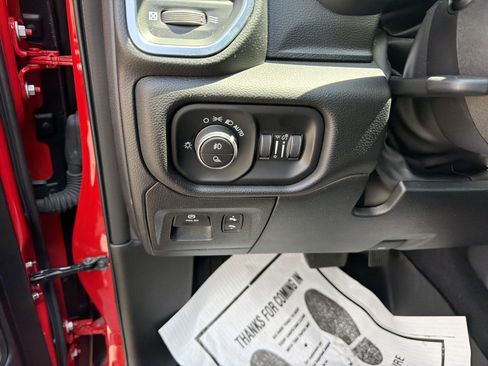 Used 2025 RAM 1500 Big Horn AWD/4WD image 18