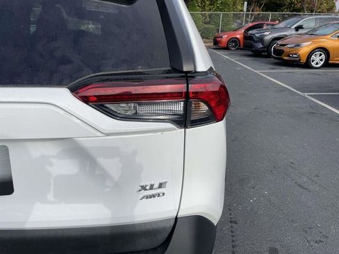 Used 2020 Toyota RAV4 XLE image 18