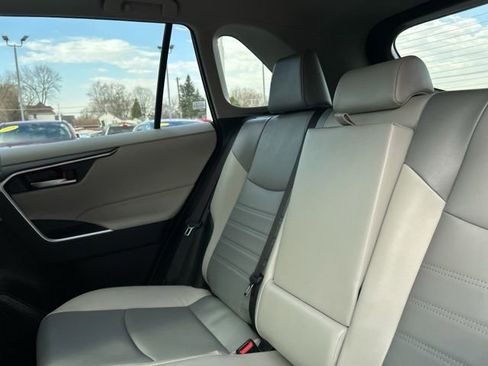 Used 2023 Toyota RAV4 XLE Premium image 20