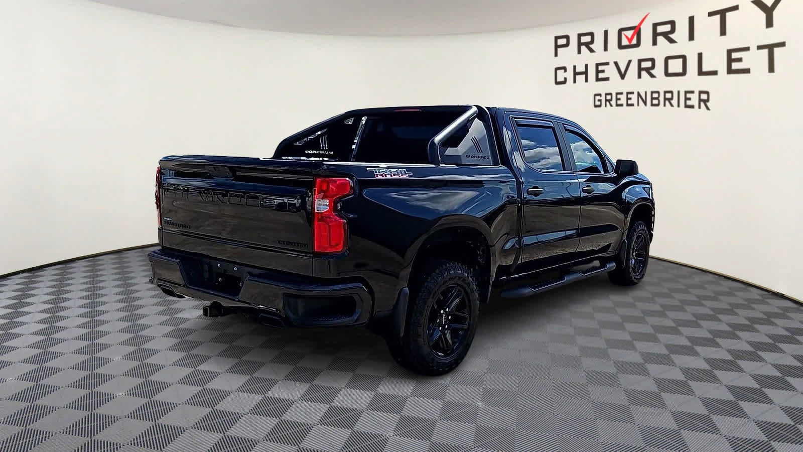 Used 2021 Chevrolet Silverado 1500 Custom Trail Boss w/ Midnight Edition AWD/4WD image 8