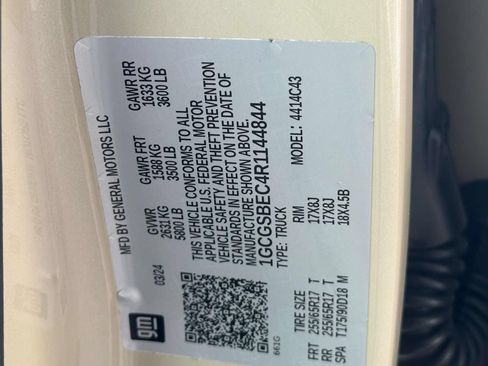 Used 2024 Chevrolet Colorado W/T RWD image 26