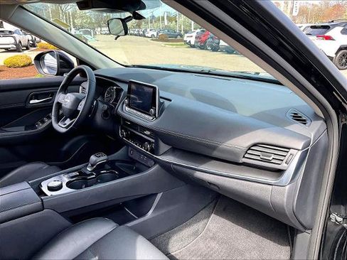 Certified 2025 Nissan Rogue SV w/ SV Premium Package AWD/4WD image 14