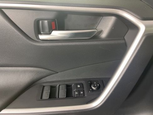 Used 2025 Toyota RAV4 XLE w/ Convenience Package image 25