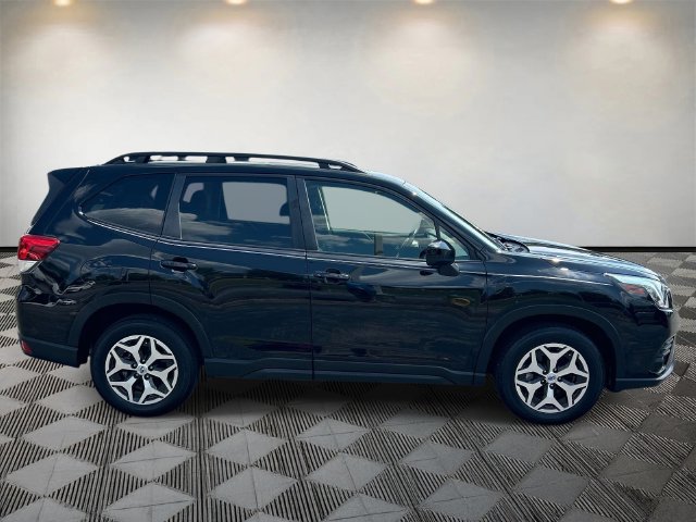 Used 2024 Subaru Forester Premium AWD/4WD image 6