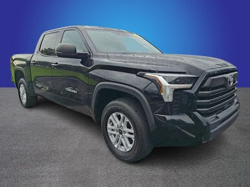 Used 2023 Toyota Tundra SR5 w/ SR5 Premium Package AWD/4WD image 3