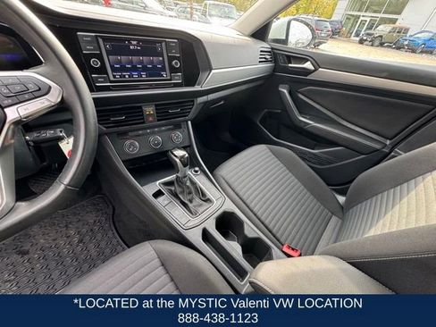 Certified 2024 Volkswagen Jetta S FWD image 30