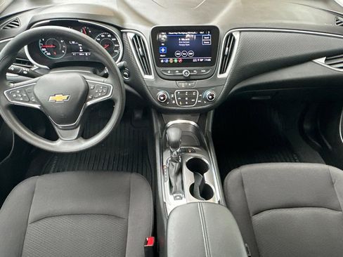 Certified 2025 Chevrolet Malibu LT image 14