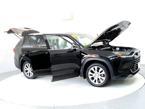 Used 2024 Toyota Grand Highlander Limited image 12