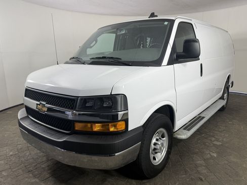 Used 2024 Chevrolet Express 2500 w/ Driver Convenience Package RWD image 3