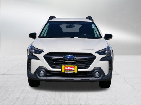 Used 2023 Subaru Outback Premium AWD/4WD image 2