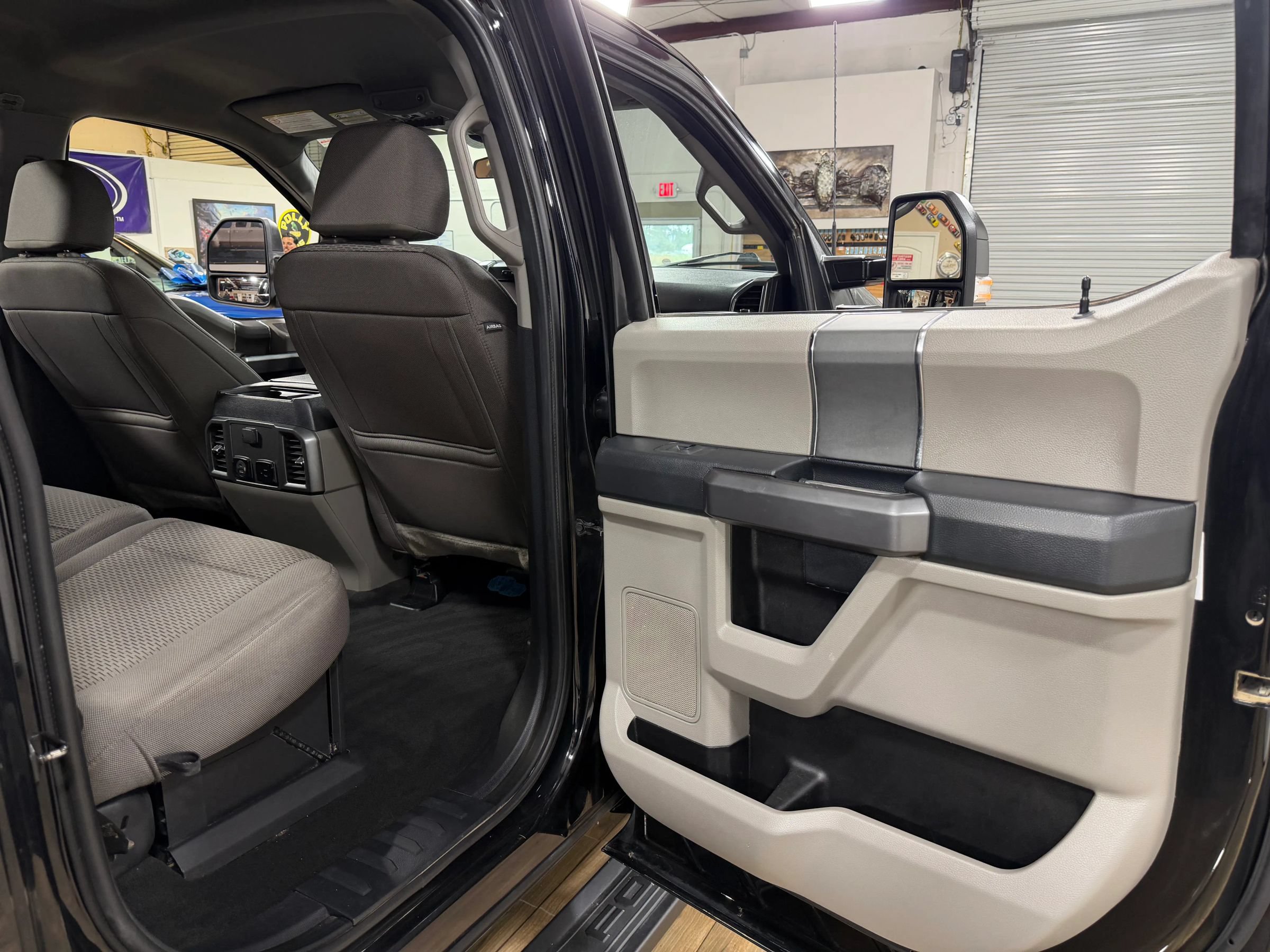 Used 2022 Ford F250 XLT w/ Black Appearance Package AWD/4WD image 18