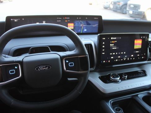 New 2025 Ford Expedition Max Active image 20