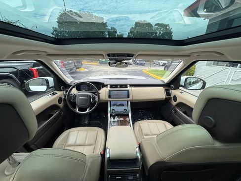 Used 2018 Land Rover Range Rover Sport SE AWD/4WD image 17