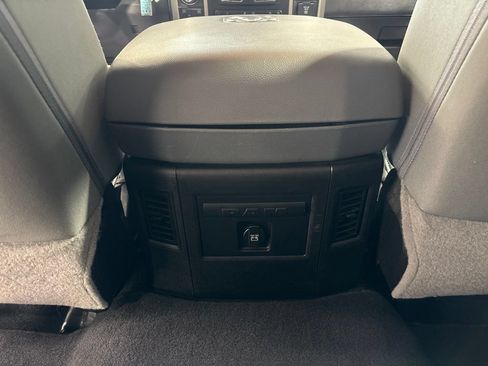 Used 2018 RAM 1500 Big Horn AWD/4WD image 42